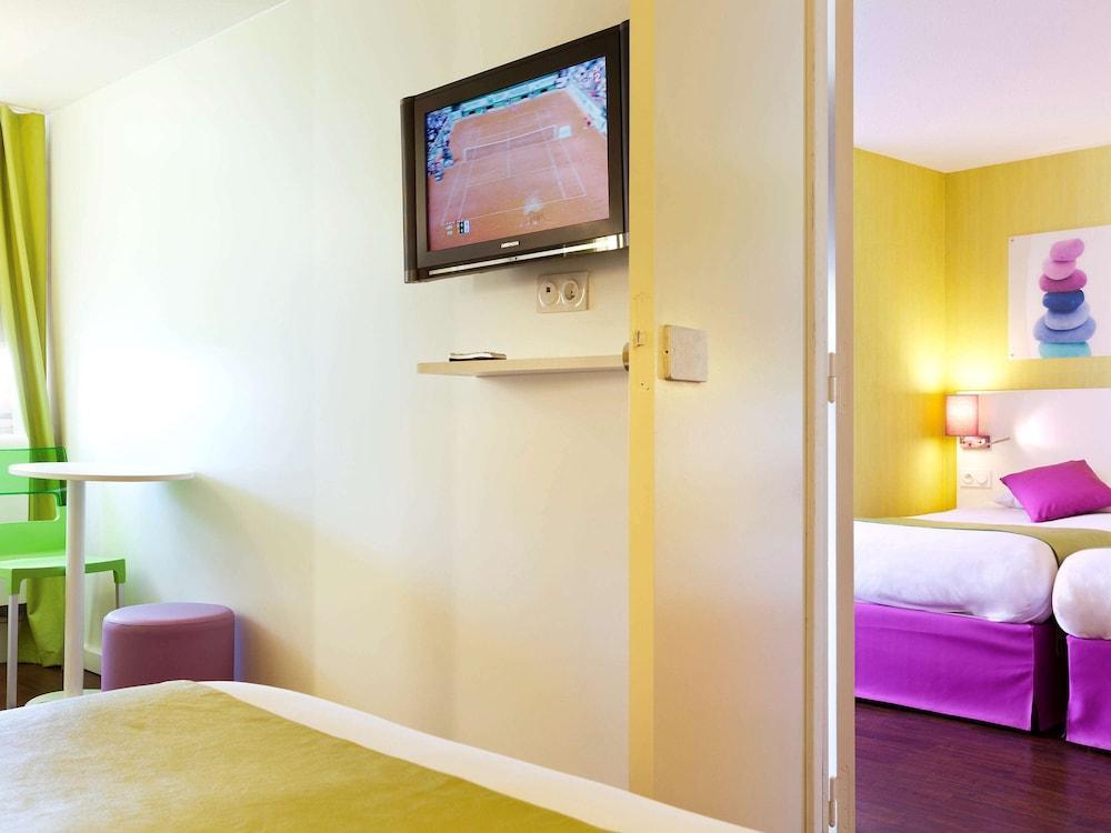 Отель Ibis Styles Paris Saint Denis La Plaine Экстерьер фото