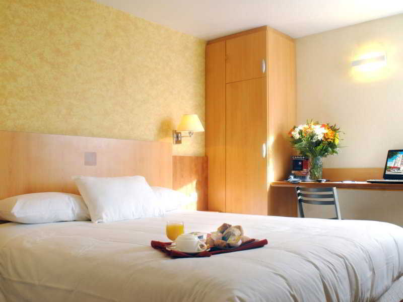 Отель Ibis Styles Paris Saint Denis La Plaine Экстерьер фото